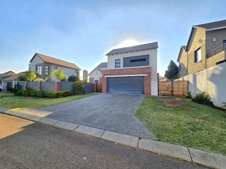 4 Bedroom Property for Sale in Melodie North West